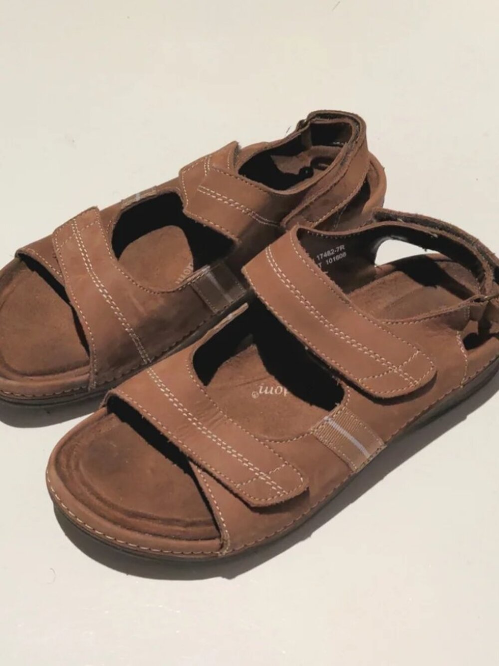 Barefoot Freedom Brown Sandals Size 7 1/2 Barely Used